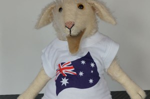 Lissie-mit-Australien-T-Shirt